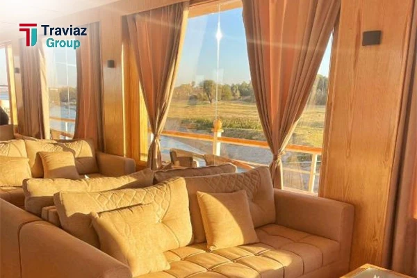 10-Day Egypt Tour: Nile Cruise & Red Sea }}