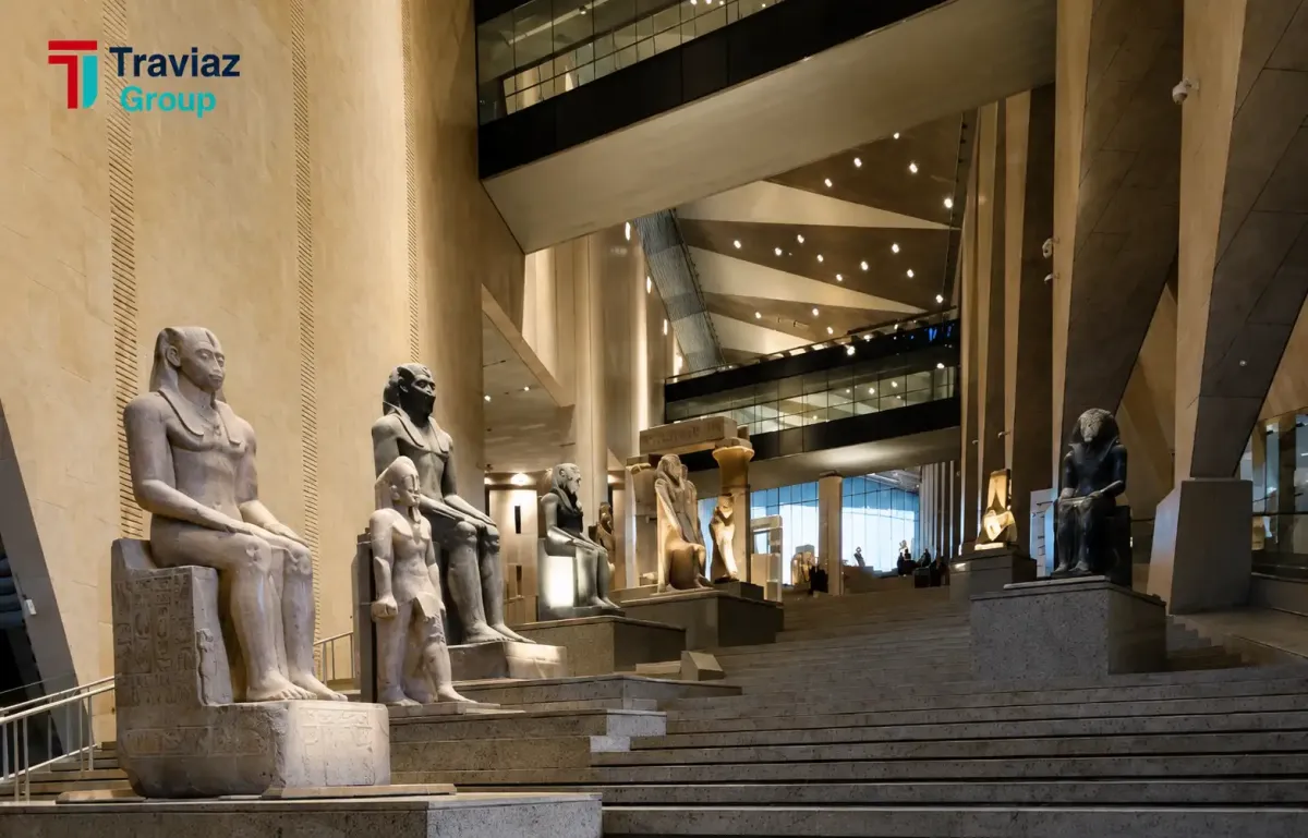 GEM Grand Staircase Statues